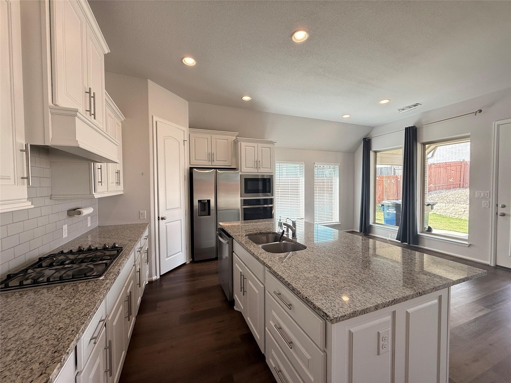 156 Santa Maria St - Photo 37
