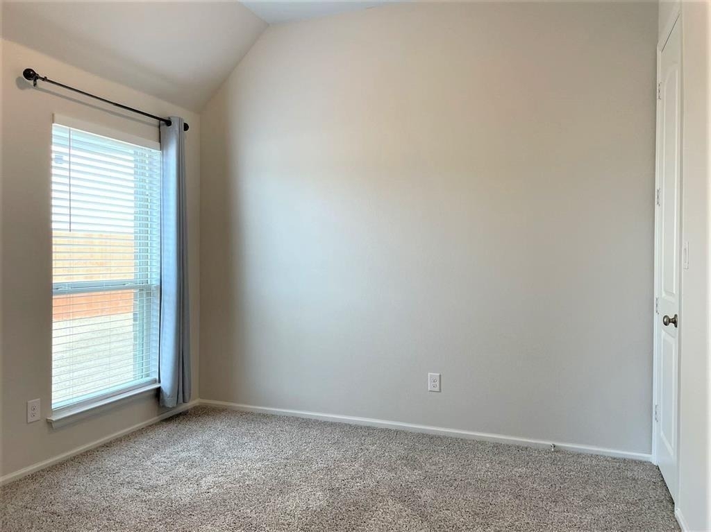 156 Santa Maria St - Photo 14