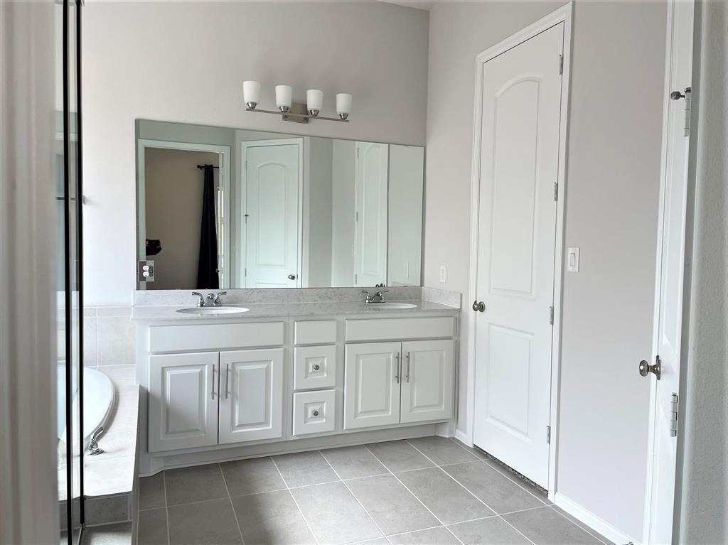 156 Santa Maria St - Photo 20