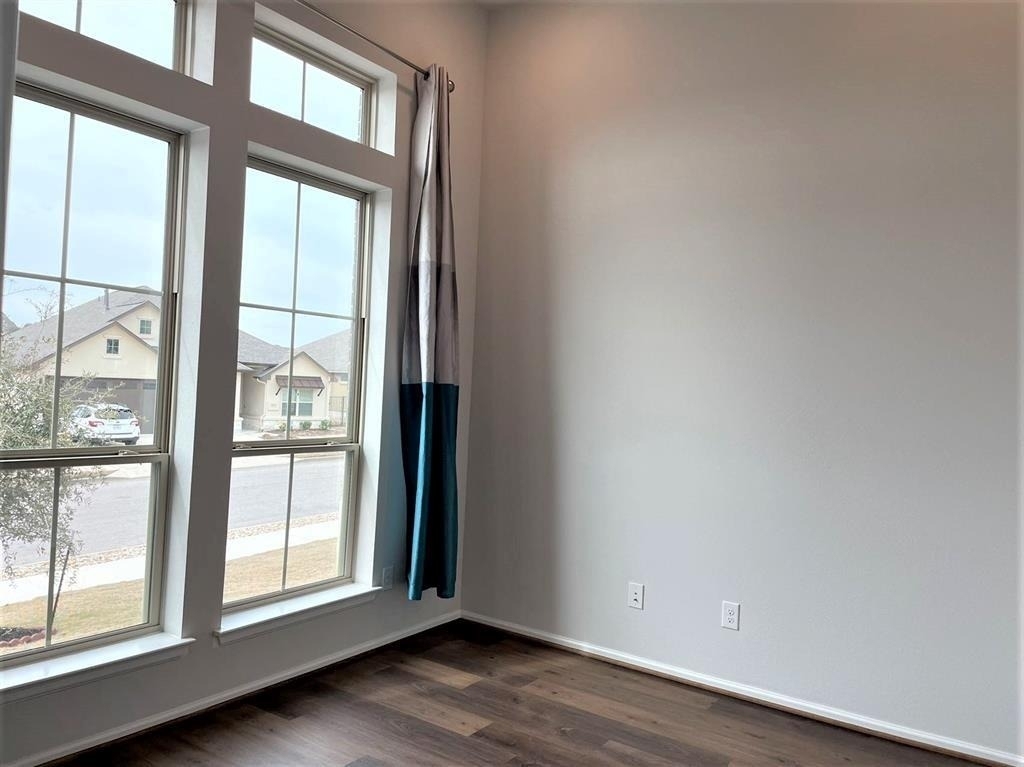 156 Santa Maria St - Photo 3