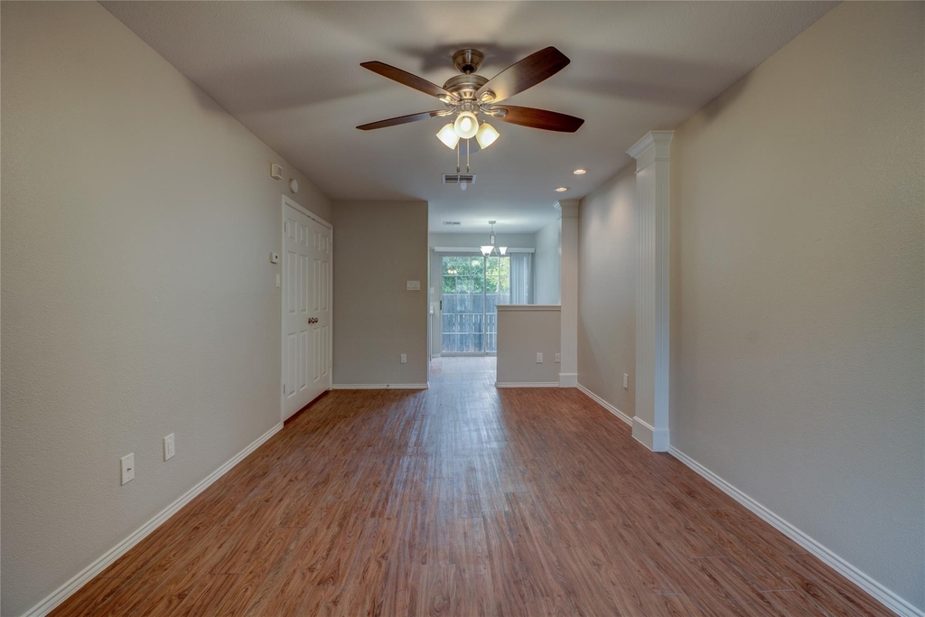 202 S College St - Photo 6