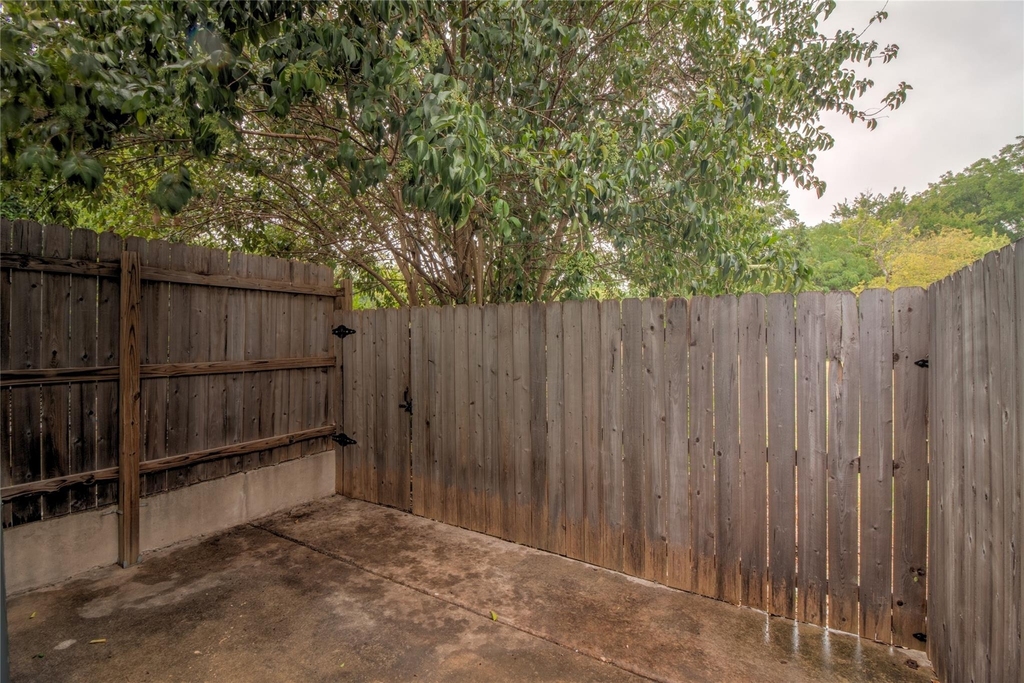 202 S College St - Photo 21