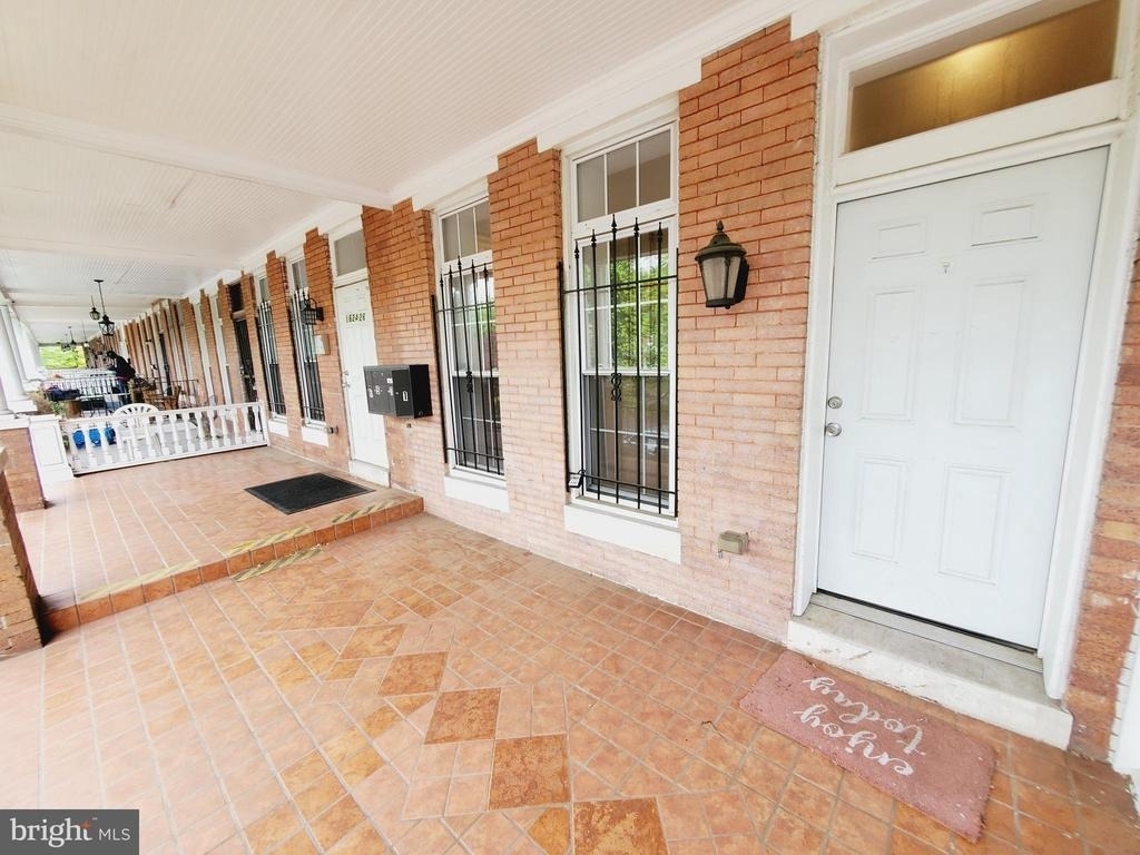 1624 Gwynns Falls Parkway - Photo 2