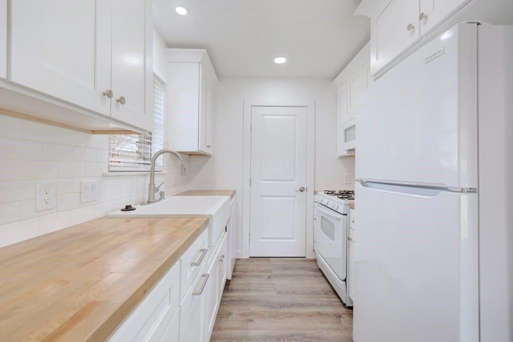 801 Salem Ln - Photo 10