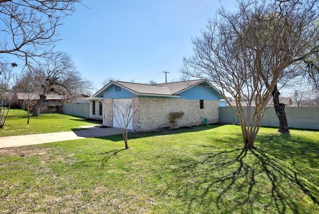 801 Salem Ln - Photo 2