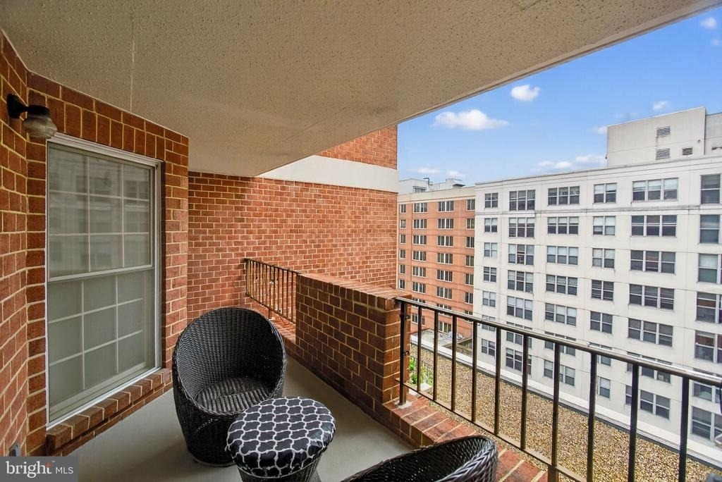 1230 23rd Street Nw - Photo 3