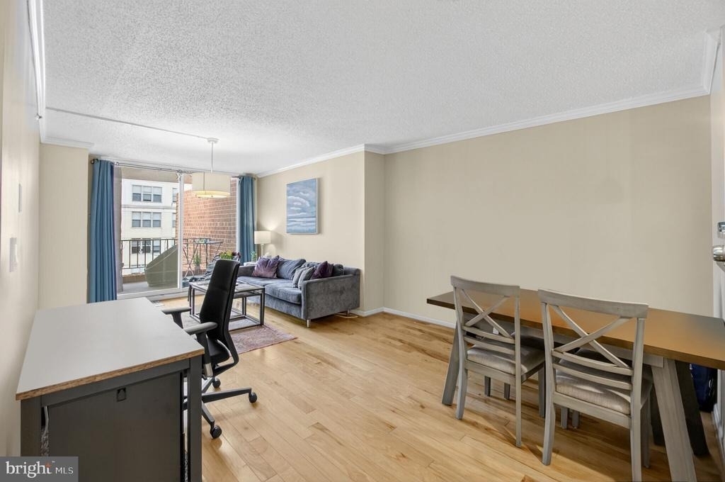 1230 23rd Street Nw - Photo 1