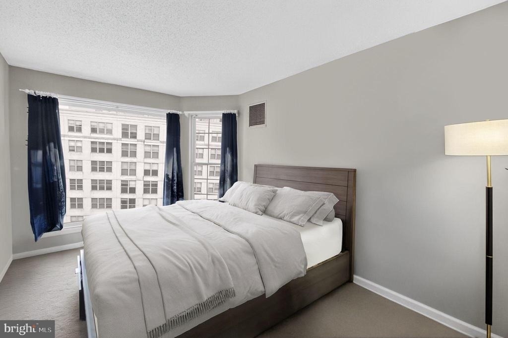 1230 23rd Street Nw - Photo 5