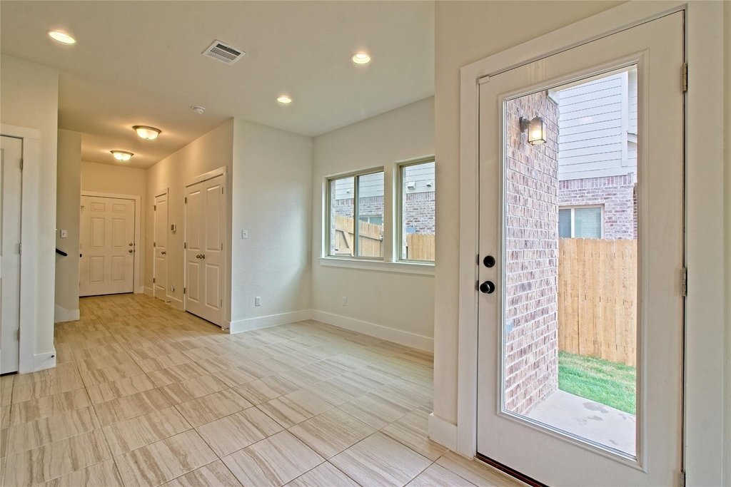 555 White Steppe Way - Photo 9