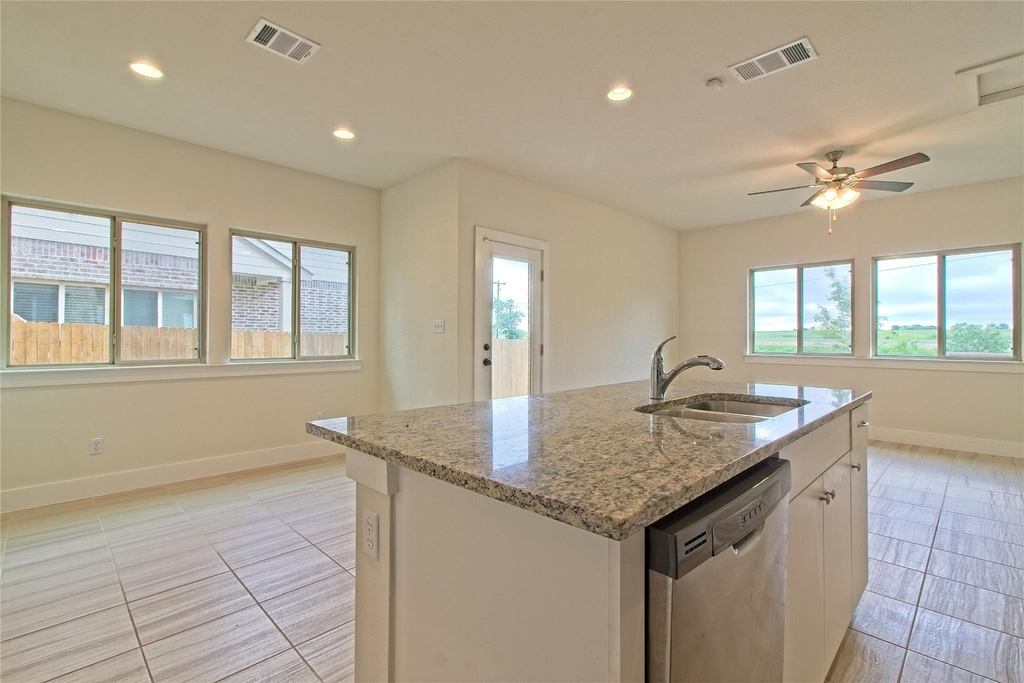 555 White Steppe Way - Photo 10