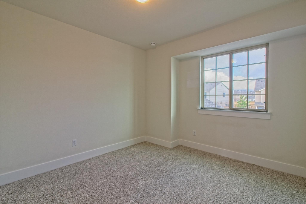 555 White Steppe Way - Photo 23