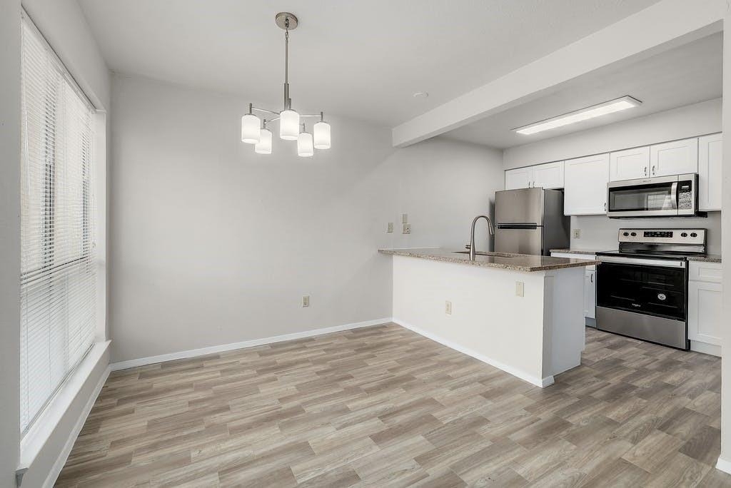 6910 Hart Ln - Photo 9
