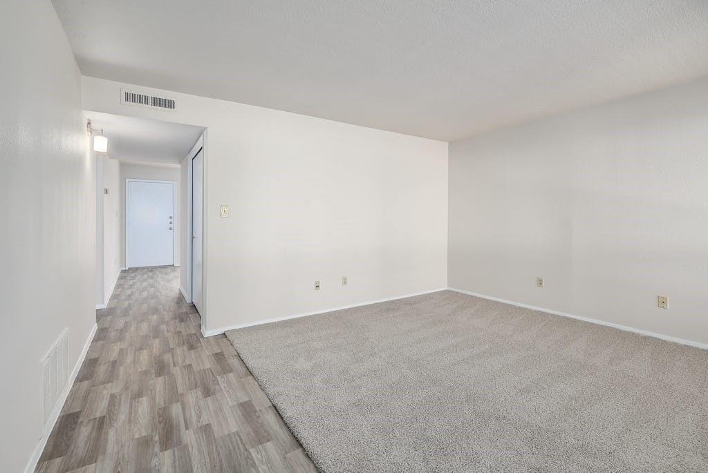 6910 Hart Ln - Photo 7