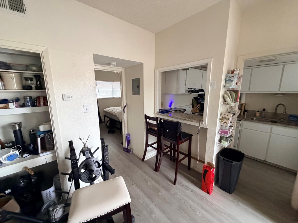 3000 Guadalupe St - Photo 4