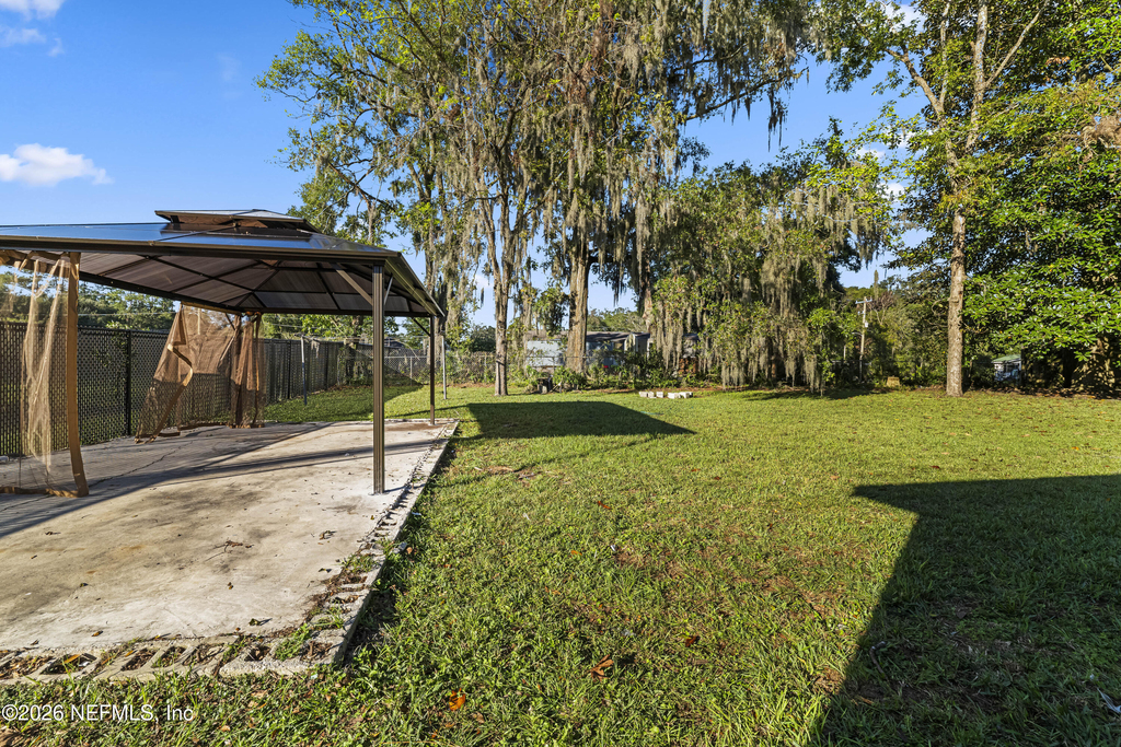 2389 Hilly Road - Photo 13