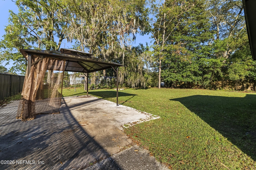 2389 Hilly Road - Photo 14