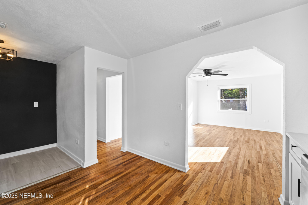 2389 Hilly Road - Photo 4