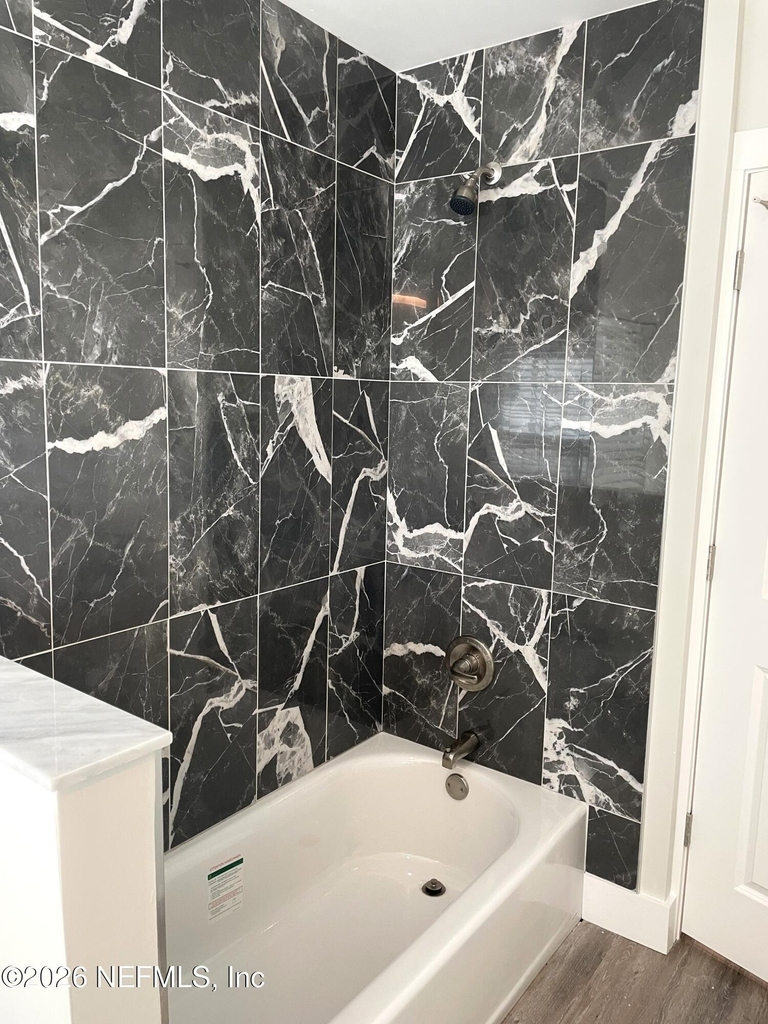 62 Dumas Street - Photo 9