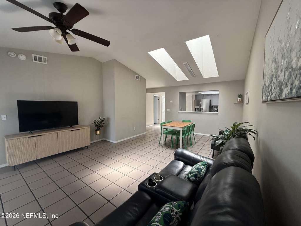 2360 Bitternut Way - Photo 8