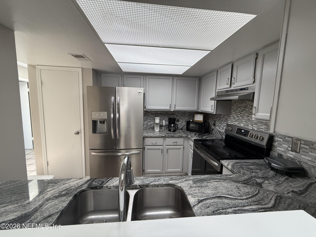 2360 Bitternut Way - Photo 6