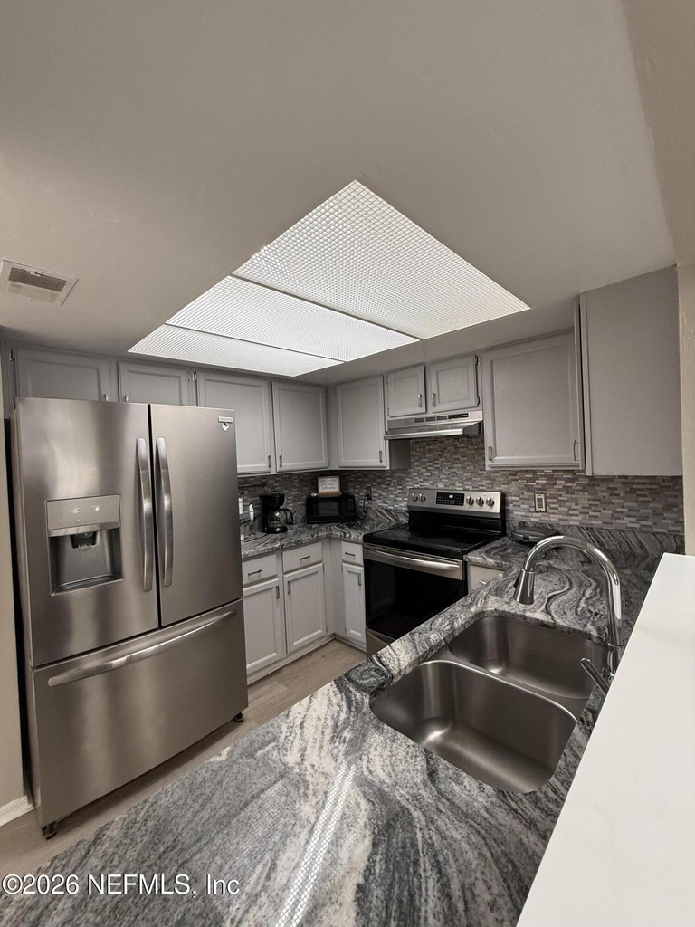 2360 Bitternut Way - Photo 5