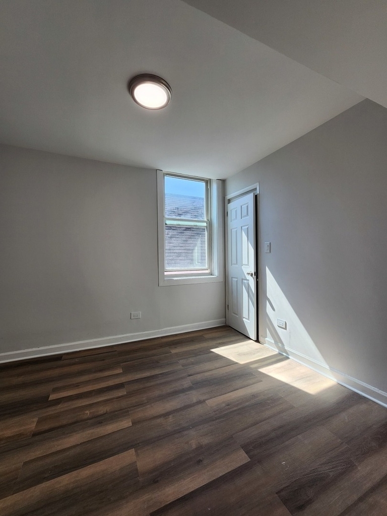 8900 S Normal Avenue - Photo 3