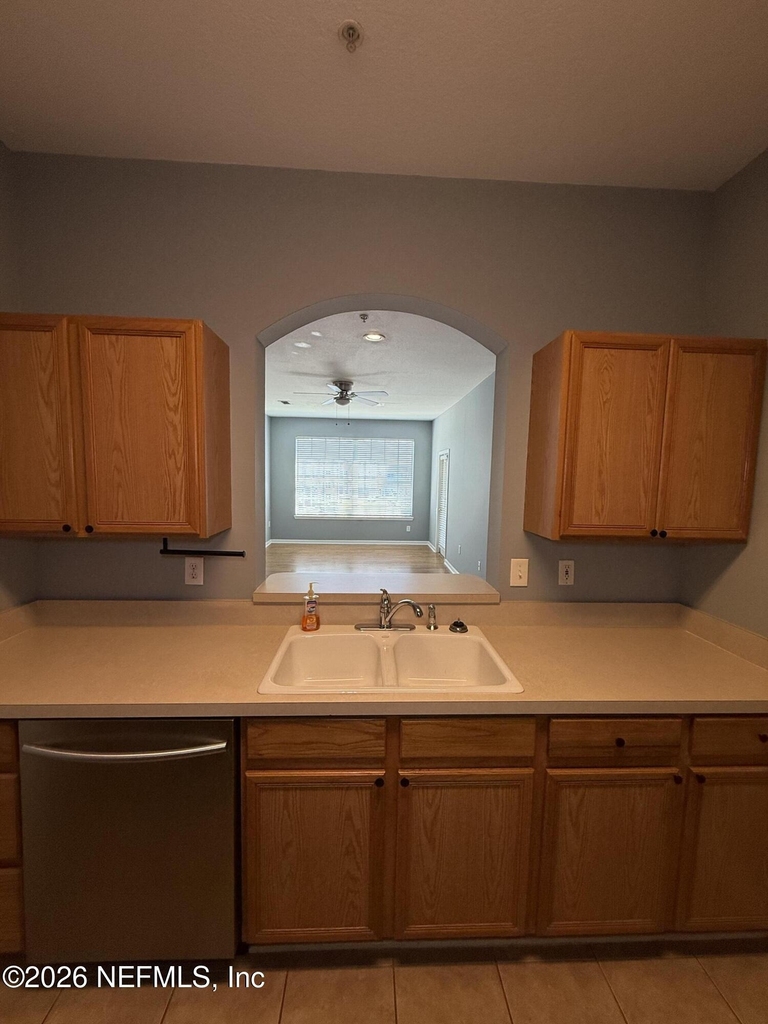 7990 Baymeadows Road - Photo 8