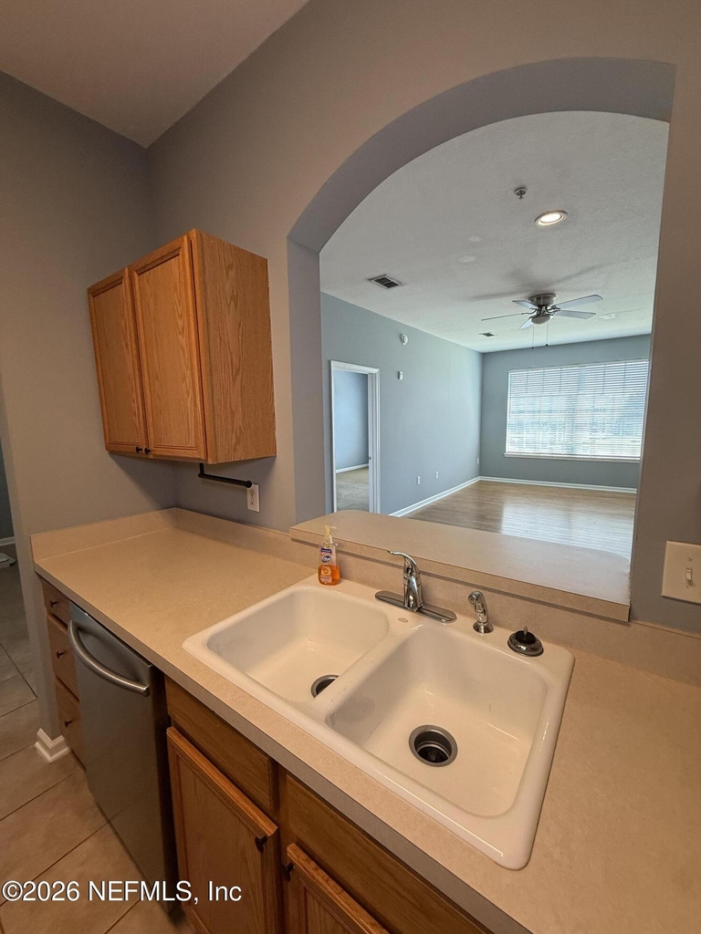 7990 Baymeadows Road - Photo 7