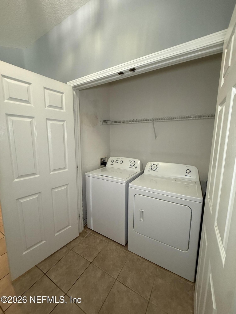 7990 Baymeadows Road - Photo 3