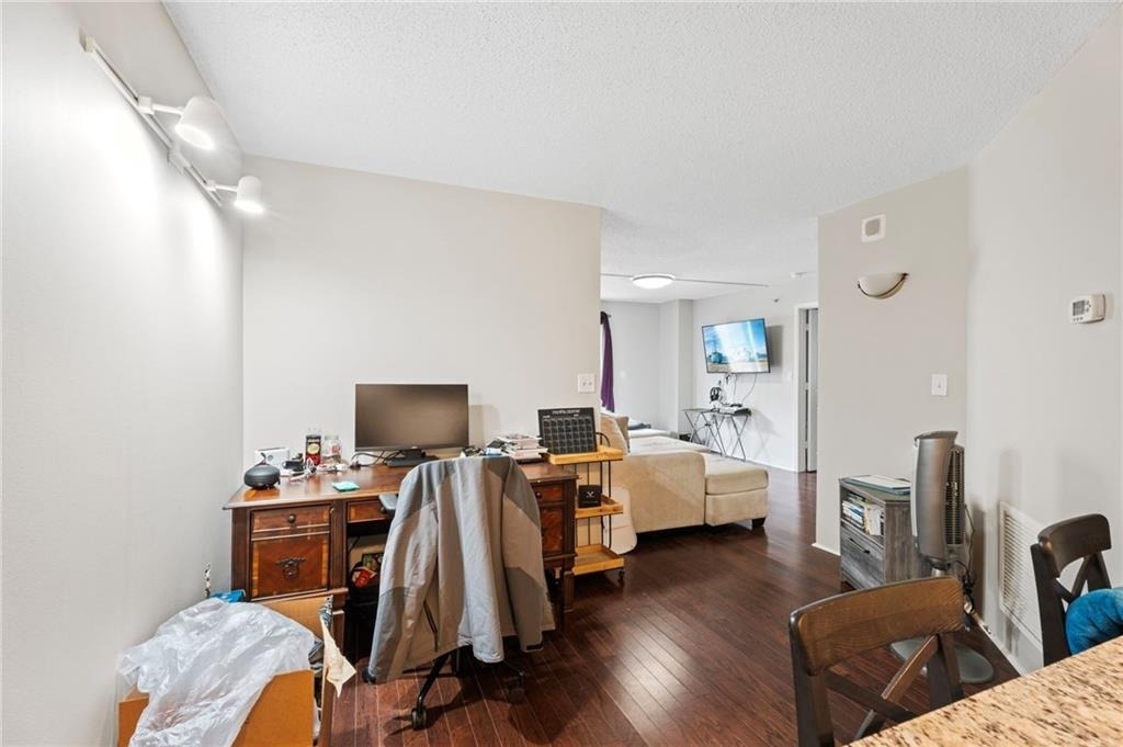 795 Hammond Drive - Photo 5