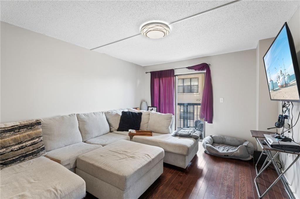 795 Hammond Drive - Photo 6