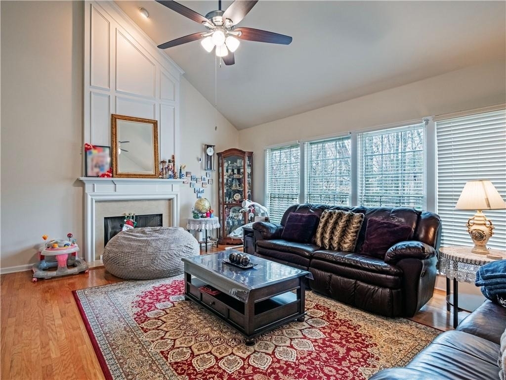 10910 Chatburn Way - Photo 11