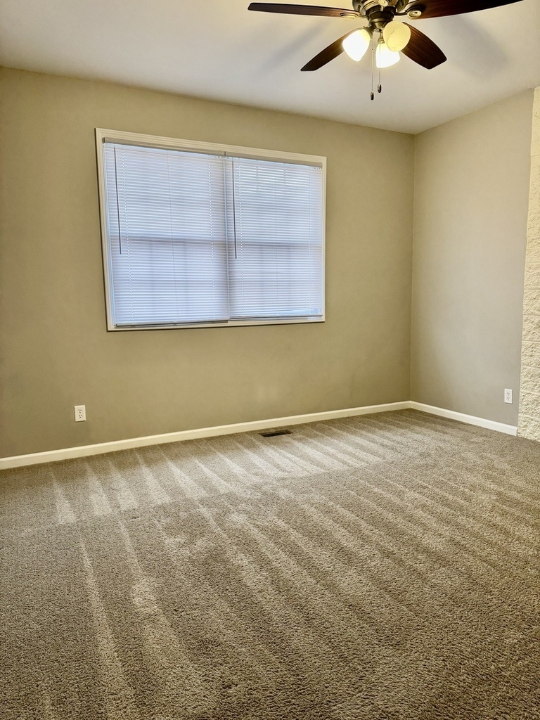 255 N Sacramento Street - Photo 8