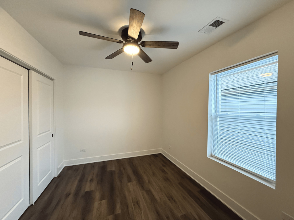 114 Stephen Street - Photo 11