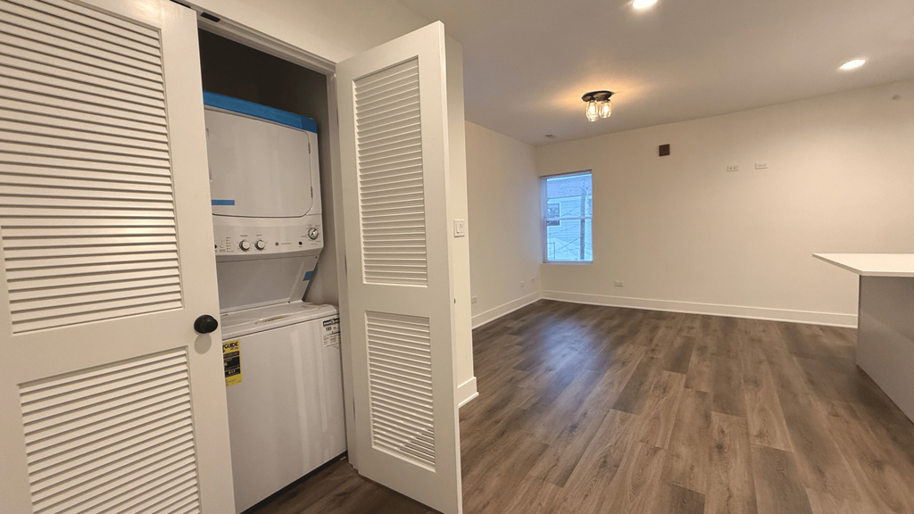 114 Stephen Street - Photo 13