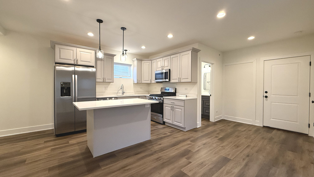 114 Stephen Street - Photo 2