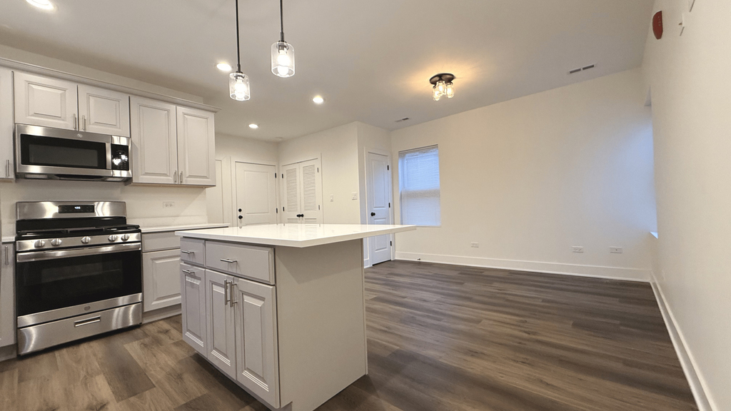 114 Stephen Street - Photo 4