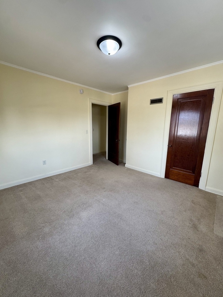 234 E Plesant Street - Photo 10