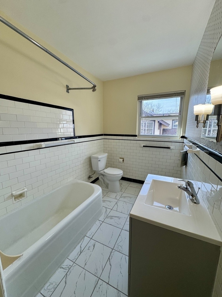 234 E Plesant Street - Photo 11