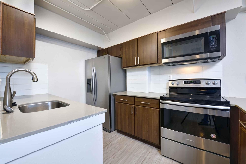 5400 Memorial Drive - Photo 8