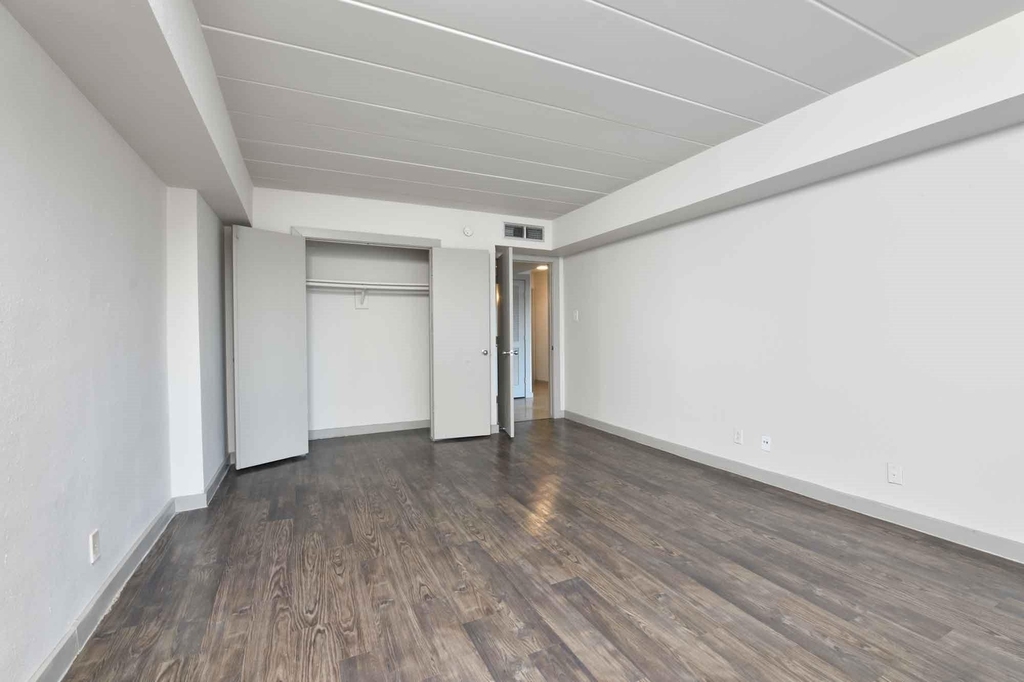 5400 Memorial Drive - Photo 9