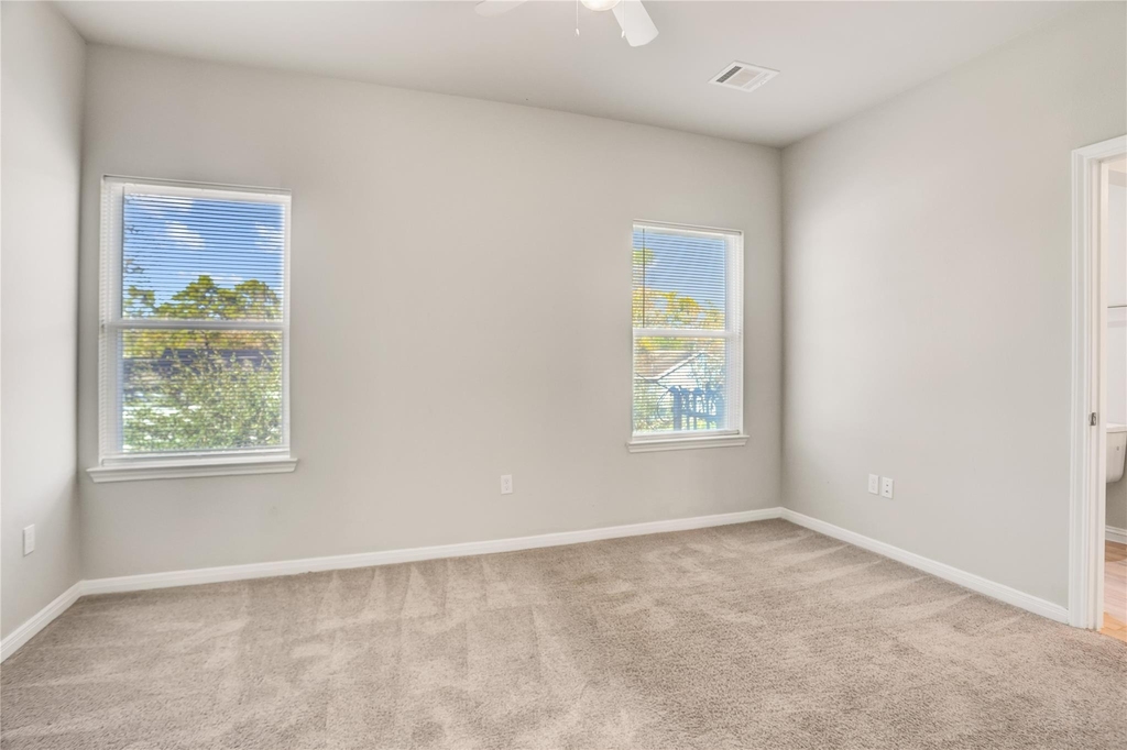 1045 Marcolin Street - Photo 7