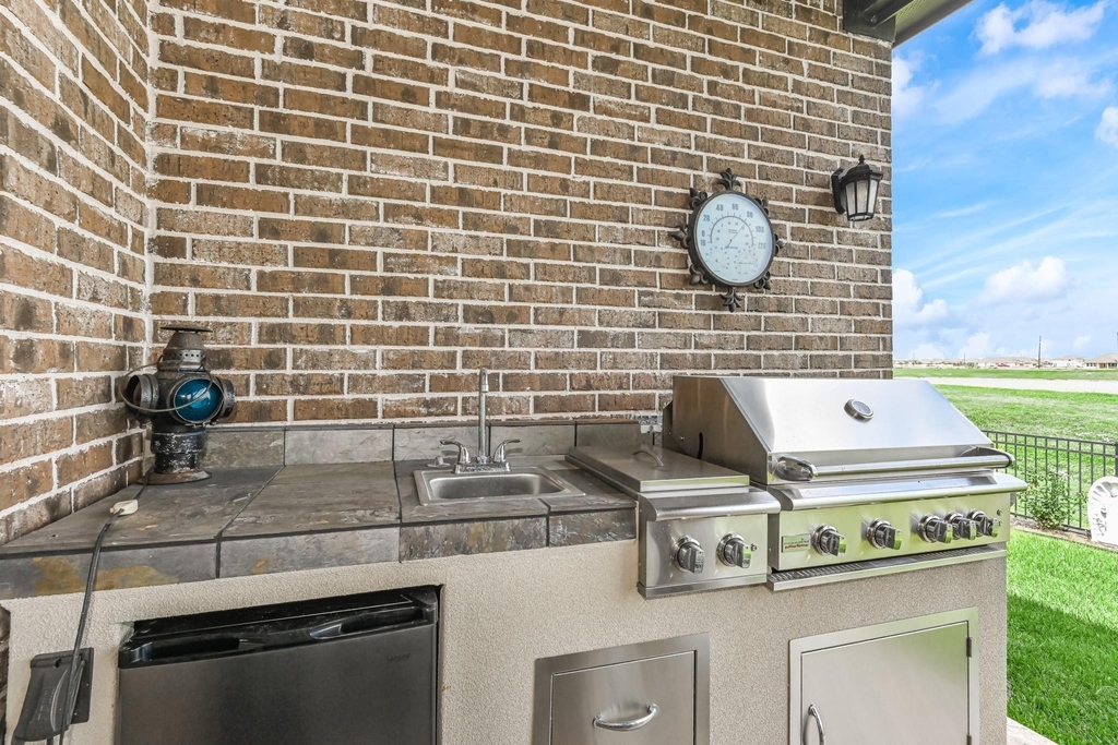 6110 Meadow Bluff Court - Photo 24