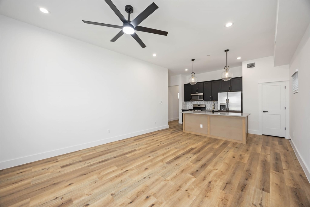 8013 Cora Street - Photo 2