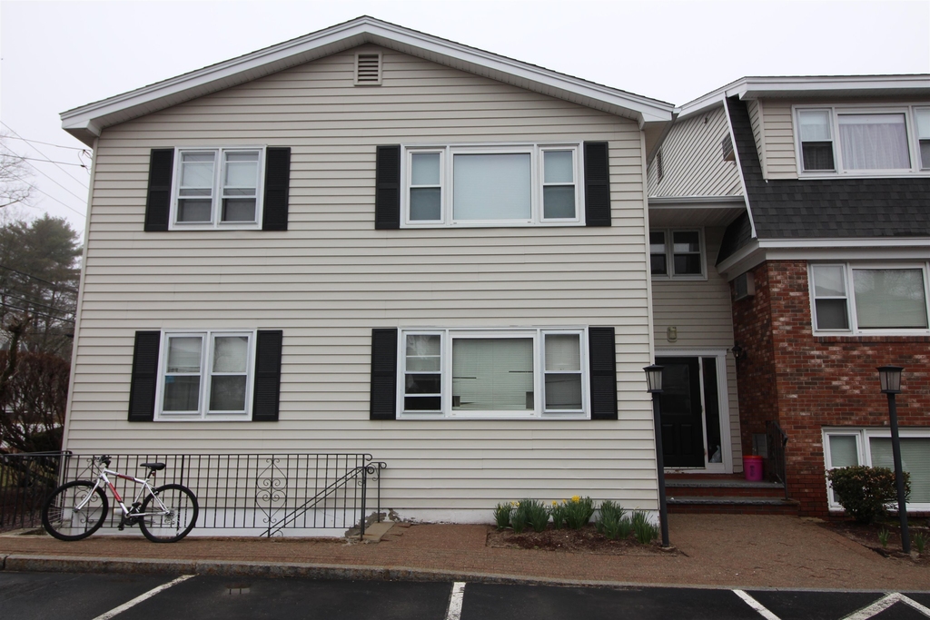 73 East Broadway - Photo 0