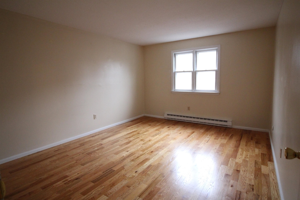 73 East Broadway - Photo 9