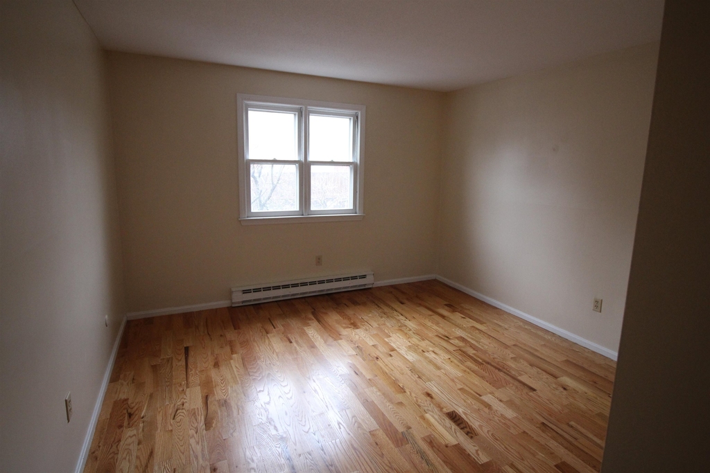 73 East Broadway - Photo 6