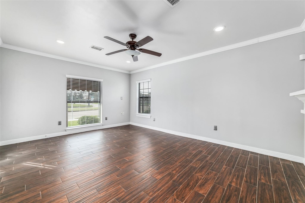 5012 Irvington Boulevard - Photo 3