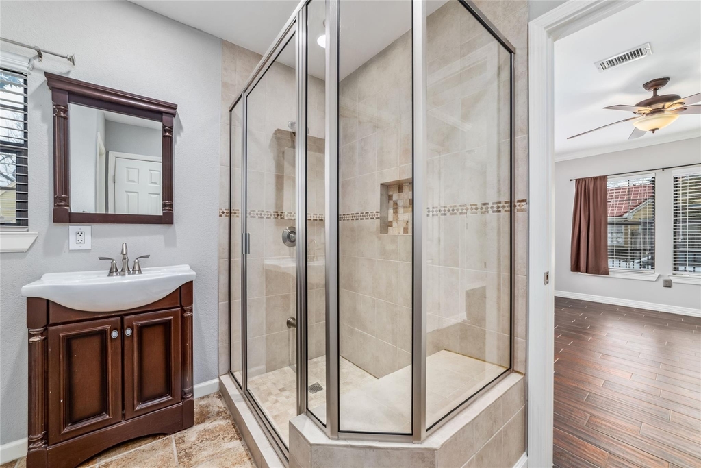 5012 Irvington Boulevard - Photo 15