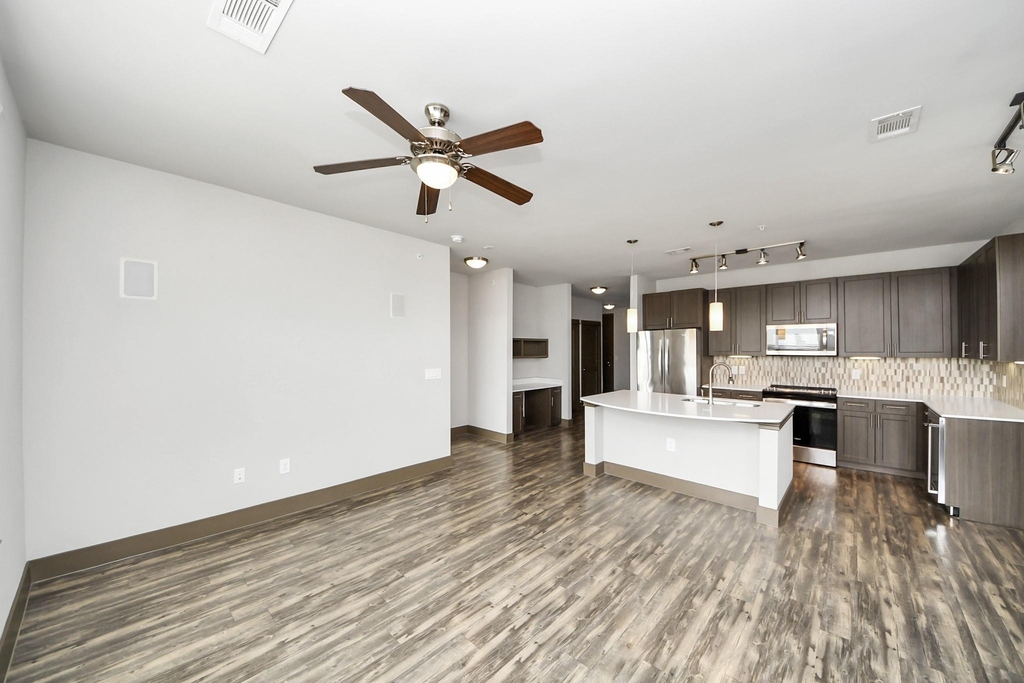 5454 Washington St Avenue - Photo 18